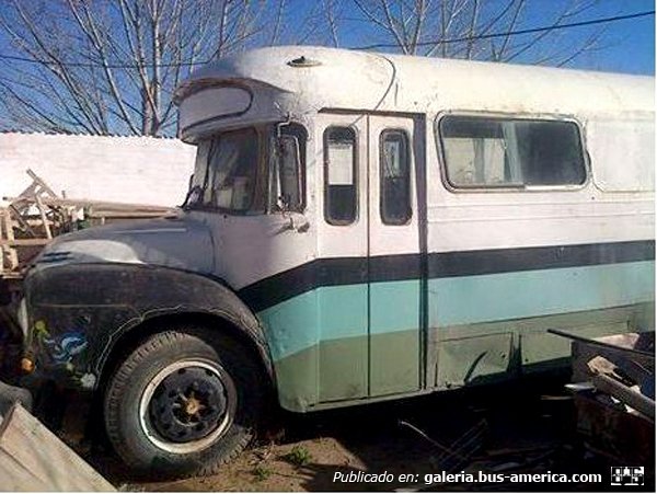 Bedford (G.M.A.) - La Reina - Particular
Imagen "ala Maula", donde se encuentra publicado a la venta
Palabras clave: Gamba / Mza