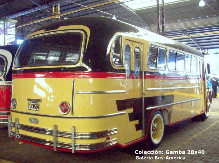Mercedes-Benz LO 1112 - El Indio - M.O.N.S.A.
C 300335 - VQW 203
Línea 60 - Interno 157

Colección: Gamba 28x40

http://galeria.bus-america.com/displayimage.php?pid=31903

Palabras clave: Gamba / 60