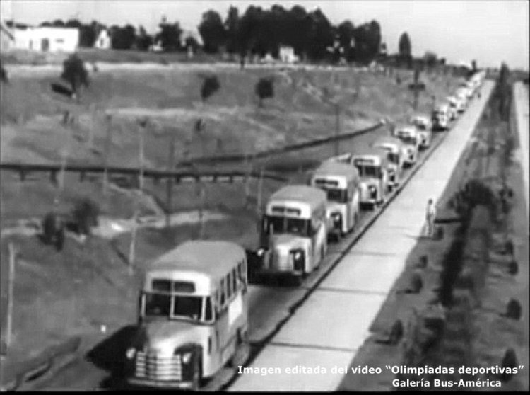 Chevrolet (G.M.C.) - Costa Rica - C.T.C.B.A.
Coches afectados al traslado de los participantes del evento deportivo

Imagen editada del video "Olimpiadas Deportivas"
Captura: Gamba 28x40
Palabras clave: Gamba / CTCBA