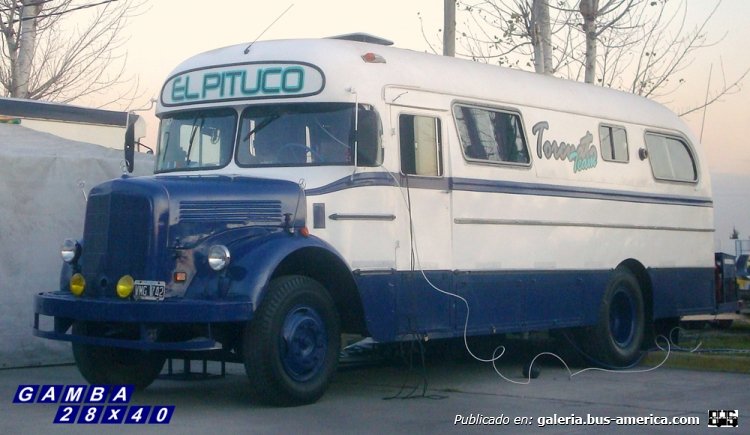 Mercedes-Benz L 312 - El Indio - Particular
C 254068 - VMG 742
El Pituco

Colección: Gamba 28x40
Palabras clave: Gamba / MH