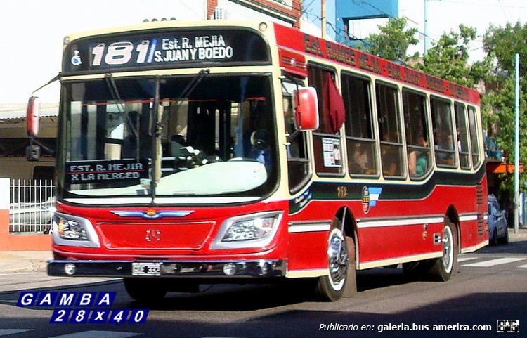 Mercedes-Benz OH 1315 L - Italbus - Siglo XXI
GQE 332
Línea 181 - Interno 212
Tiempos de transición
Esta empresa esta abocada a cubrir vacantes y renovar los más viejitos, este coche da testimonio de un cambio en los colores de la línea.
Desde 1950 se habían mantenido de manera constante el rojo, blanco y negro, con algunos cambios menores en la disposición, pero desde hace poco tiempo se ven los coches con los tonos de la línea 109.

Colección: Gamba 28x40

http://galeria.bus-america.com/displayimage.php?pid=35022
Palabras clave: Gamba / 181