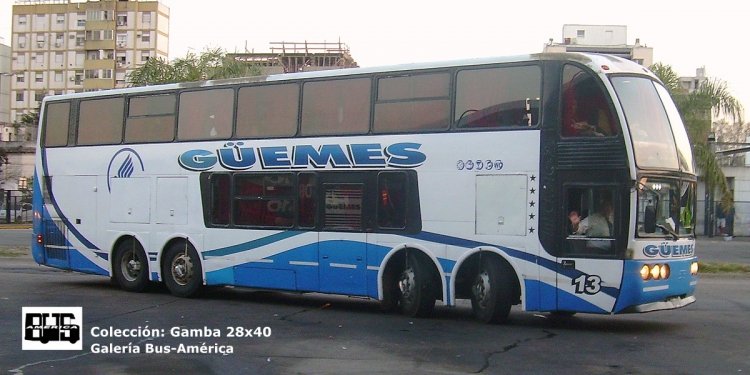 Mercedes-Benz O-400 RSD - D.I.C. - General Güemes
CGH 116
Interno 13
Aún da batalla este exponente de la afamada carrocera rosarina, que hoy es historia
Chofer buena onda que saluda.

Colección: Gamba 28x40

http://galeria.bus-america.com/displayimage.php?pid=27615
Palabras clave: Gamba / Larga