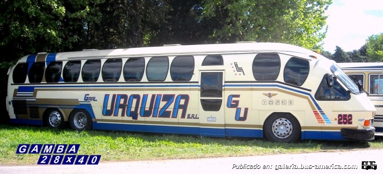 Scania K 112 - Aerobus - General Urquiza
S 560189 - XFM 576
Interno 252
Lamentablemente las "joyas" de General Urquiza estaban expuestas en un lugar sombrío y apiladas entre si
Va la imagen del lateral derecho que no teníamos en archivo

Colección: Gamba 28x40
Palabras clave: Gamba / Larga