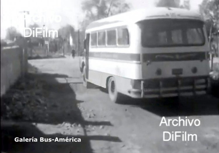 Bedford (G.M.A.) - Caseros - Empresa Costanera
Línea 16

Imagen editada de un video del "Archivo DiFilm"
Captura: Gamba 28x40
Palabras clave: Gamba / 16