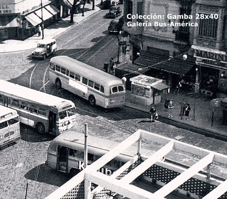 Leyland Royal Tiger - M.C.W. (en Argentina) - Transportes Centernera
Se aprecian en la imagen tres productos ingleses diferentes entre si, desde arriba, un Royal Tiger de 1962, al medio otro, pero de 1952 con sus ventanillas reformadas y el que se ve muy poco, es un Olympic de 1962. Más adelante de este un Mercedes-Benz O-321 H
(Datos de arriba hacia abajo)

Foto: Autor desconocido
Colección: Gamba 28x40 
Palabras clave: Gamba / LRT