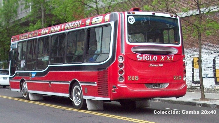 Mercedes-Benz OH 1315 L - Metalpar - Siglo XXI
FTG 958
Línea 181 - Interno 218
Una de las tres incorporaciones, recientes, a la línea.
Proviene de la Nueve De Julio, línea 109, y llega junto a los internos
201 y 203. El de la imagen reemplaza a un Mercedes-Benz
OH 1621 L ALASA, que fue dado de baja a fines del 2012

Colección: Gamba 28x40
Palabras clave: Gamba / 181