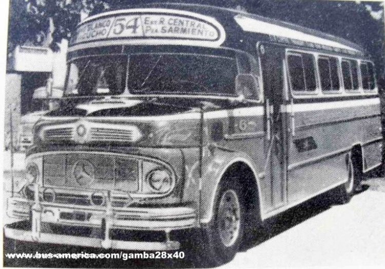 Mercedes-Benz - LO 1112 - Luna
Foto de la carrocera
Publicada en la revista Industria Carrocera Argentina
Colección J Arcuri - A A Deluca
Palabras clave: Gamba / 54