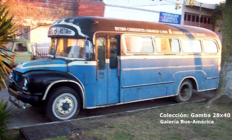 Bedford J6LZ1 - Berlingieri - Particular
C 373426 - VTV 769
Una gran pena !!
Probablemente se trate del colectivo aparecido en los últimos tiempos en mejor estado de conservación, para restaurarlo no hacía falta demasiado trabajo y no tenía faltantes de importancia. Pero al día de hoy se lo ve en mucho peor estado que cuando salió a escena, vidrios rotos, alguna ventanilla incompleta y falta su parrilla.
Solo le han pintado un poco el techo y los destinos en su lateral y cartel, creo que con letras y números no acordes a su época

Colección: Gamba 28x40

http://galeria.bus-america.com/displayimage.php?pid=15180
http://galeria.bus-america.com/displayimage.php?pid=15181
http://galeria.bus-america.com/displayimage.php?pid=31590
http://galeria.bus-america.com/displayimage.php?pid=35175
Palabras clave: Gamba / 6