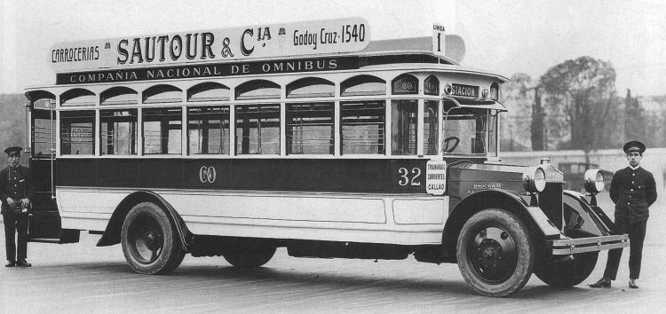 Brockway - Sautour - Compañía Nacional de Ómnibus
Línea 1 - Interno 32

Foto: Autor desconocido
Extraída del sitio: "El Buenos Aires que se fue"
Palabras clave: Gamba / Sautour