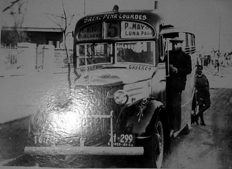 Chevrolet (G.M.C.) - La Maravilla - Línea 5
71-299
Ciudad de Buenos Aires
Línea 5 - Interno 52

Imagen extraída de www.mercadolibre.com
Palabras clave: Gamba / 5