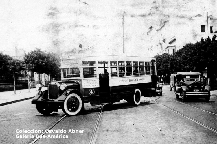 Brockway - Bersano - Cía Brockway
Línea 102 (Buenos Aires) - Interno 4
luego línea 48

Fotografía: Autor desconocido
Archivo: Osvaldo Abner
Gestión: Pablo Olguín
Palabras clave: Gamba / 102