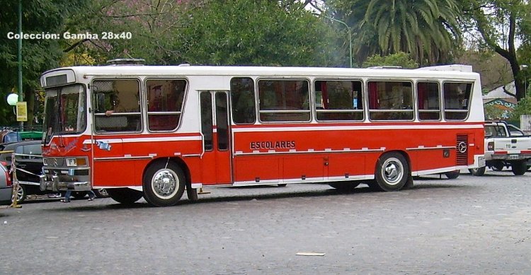Mercedes-Benz OHL 1420 - Tramat - Escolar
M 307959 - SFM 776
Carrocería mendocina, de la cuál uno de sus creadores fue,
Roberto Tomassiello

Colección: Gamba 28x40
http://galeria.bus-america.com/displayimage.php?pos=-11907
Palabras clave: Gamba / Tramat