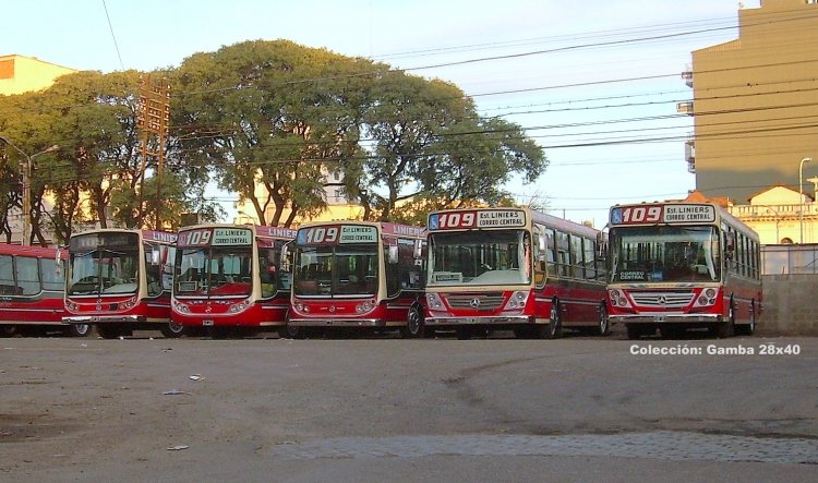 Mercedes-Benz OH 1618 L - Ugarte - Nueve De julio
Línea 109
Vista de la cabecera de Liniers
(Datos de derecha a izquierda)

Colección: Gamba 28x40
Palabras clave: Gamba / 109