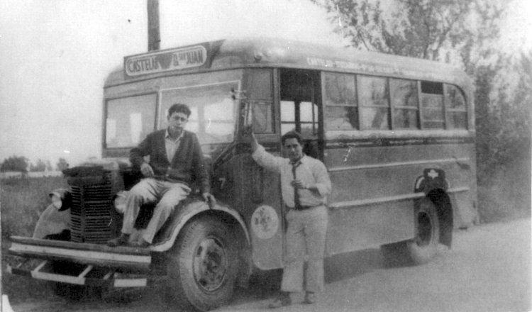 Bedford OB - GM (ensamblada en Argentina) - Soc. Fomento Bº San Juan
Línea 4 (Pdo.Morón) - Interno 7

Foto: Autor desconocido
Colección: Cristian Da Costa Lopes
Archivo: Osvaldo Abner
Gestión: Pablo Olguín
Palabras clave: Gamba / 4