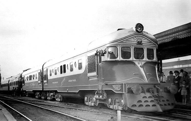 Locomotora FADEL - Número 1
Foto: Archivo General de la Nación
Palabras clave: Gamba / Fadel