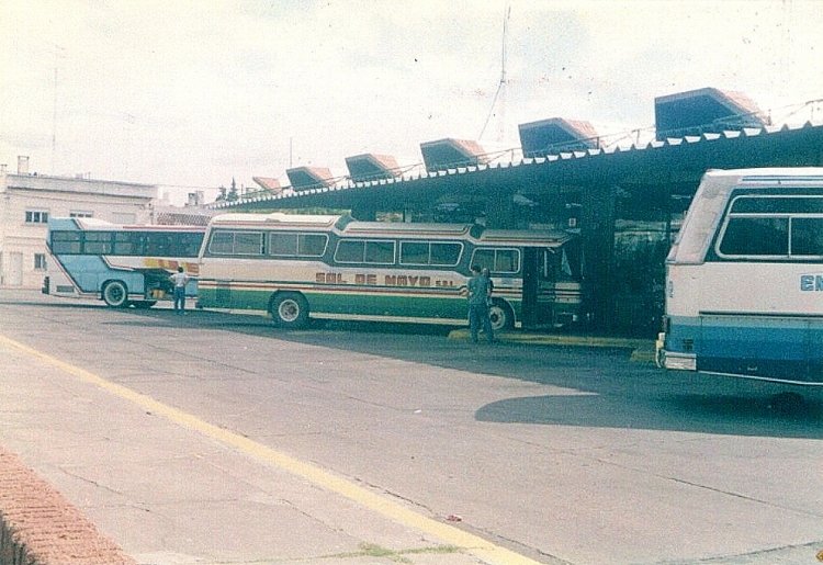 Mercedes-Benz O-140 - Cametal - Sol De Mayo
Línea 363 (Prov. Buenos Aires)

Terminal de ómnibus 

Fotografía: Alejandro Scartaccini
Archivo: Osvaldo Abner
Gestión: Pablo Olguín
Palabras clave: Gamba / Cametal