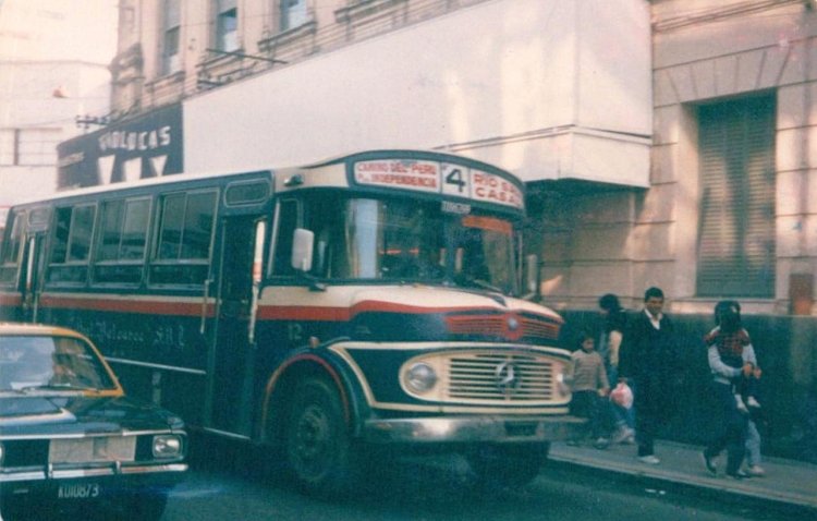 Mercedes-Benz LO 1114 - C.E.A.P. - General Balcarce
¿T 096299?
Línea 4 - Interno 12

Foto: Carlos Wallberg
Archivo: Osvaldo Abner
Gestión: Pablo Olguín
Palabras clave: Gamba / 4