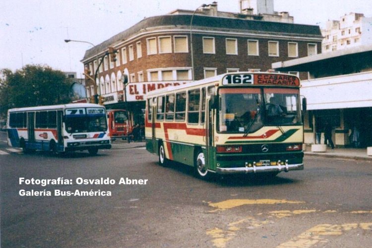 Mercedes-Benz OH 1316 - La Favorita - Empresa Bartolomé Mitre
B 2469228 - SYI 717
Línea 162 - Interno 50

Fotografía: Osvaldo Abner
Gestión: Pablo Olguín
Palabras clave: Gamba / 162