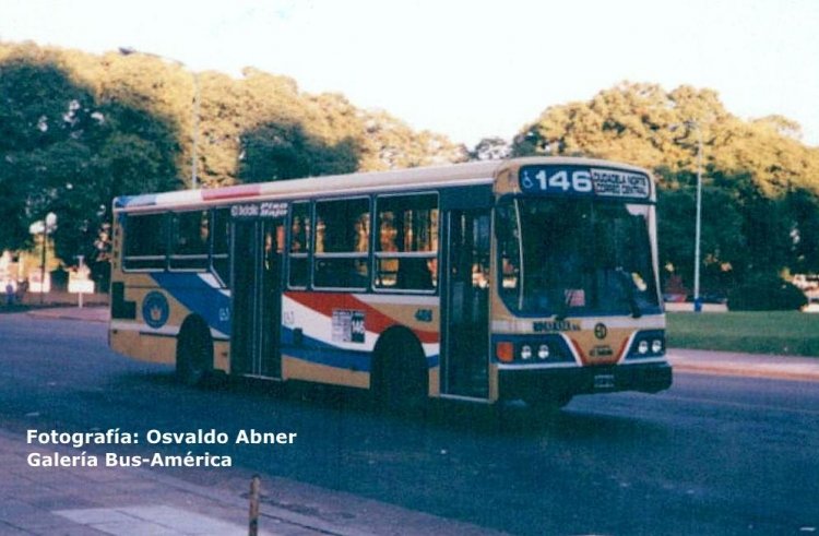 El Detalle OA 101 - El Detalle - Rocaraza
Línea 146 - Interno 439
Primeros tiempos de la empresa Rocaraza, en reemplazo de la "tumbada" C.O.P.L.A.

Fotografía: Osvaldo Abner
Gestión: Pablo Olguín
Palabras clave: Gamba / 146