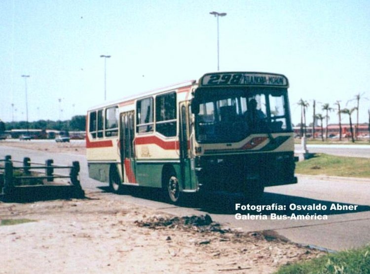 Mercedes-Benz OH 1316 - San Juan - Empresa Bartolomé Mitre
Línea 298

Fotografía: Osvaldo Abner
Gestión: Pablo Olguín
Palabras clave: Gamba / 298