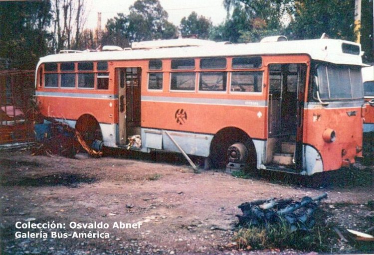 Nissan - Tokyu Car (en Argentina) - E.P.T.M.
Un noble trolebús, que fue desechado, luego de trajinar por 30 años

Colección: Osvaldo Abner
Gestión: Pablo Olguín
Palabras clave: Gamba / Mza