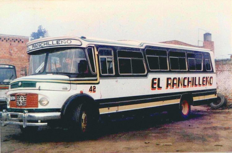 Mercedes-Benz LO 1114 - Alcorta - El Ranchilleño
Interno 42

Foto: Carlos A Wallberg
Archivo: Osvaldo Abner
Gestión: Pablo Olguín
Palabras clave: Gamba / Tucu