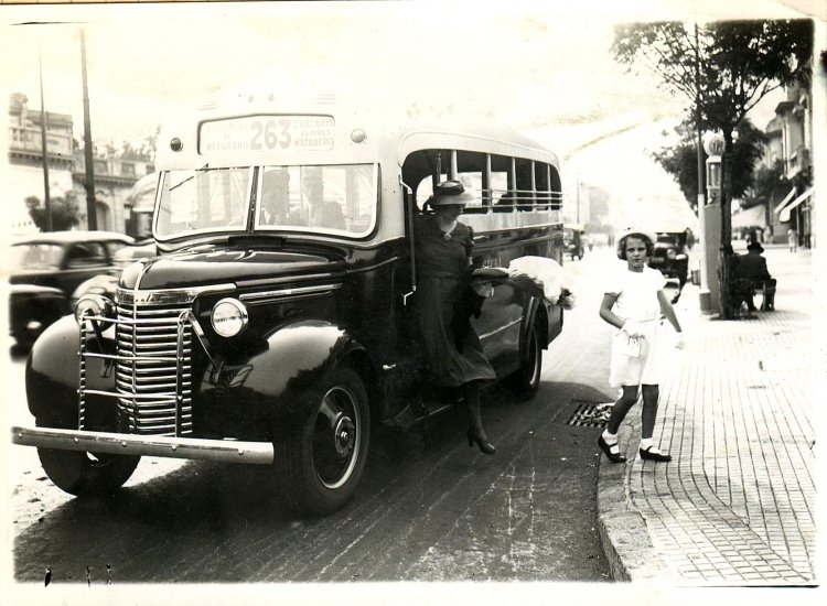 Chevrolet - A y A Rusca - C.T.C.B.A.
Línea 263

Foto: Autor desconocido
Archivo: Osvaldo Abner
Gestión: Pablo Olguín

http://galeria.bus-america.com/displayimage.php?pid=35086
Palabras clave: Gamba / 263