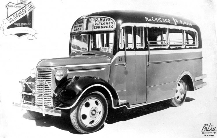 Chevrolet (G.M.C.) - La Favorita - Línea 1°
Línea 1° - Interno 21
Publicidad de la carrocera

Foto: Palau, para La Favorita
Archivo: Osvaldo Abner
Gestión: Pablo Olguín
Palabras clave: Gamba / 1°