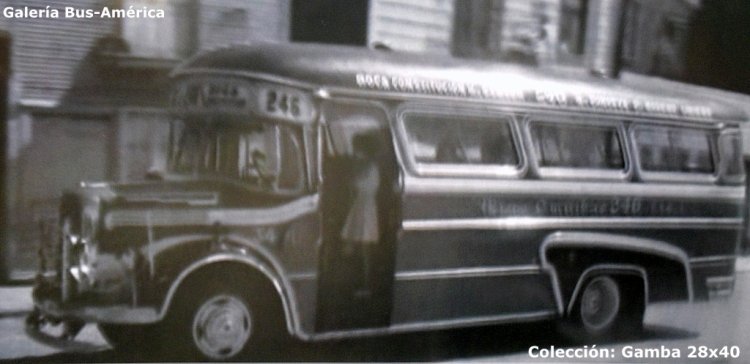 Mercedes-Benz L 312 - Martín Car - M.O. 246
Línea 246 - Interno 34

Imagen extraída de un video de la época
Colección: Gamba 28x40
Palabras clave: Gamba / 246