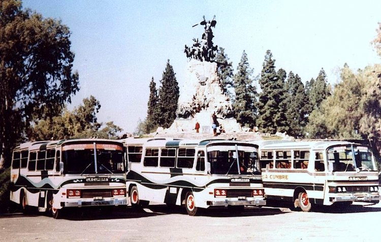 Mercedes-Benz LO 1114 frontalizado - Unicar - La Cumbre 
Turismo La Cumbre (Mendoza)
(Datos de izquierda a derecha)

Archivo: Osvaldo Abner
Gestión: Pablo Olguín
Palabras clave: Gamba / unicar