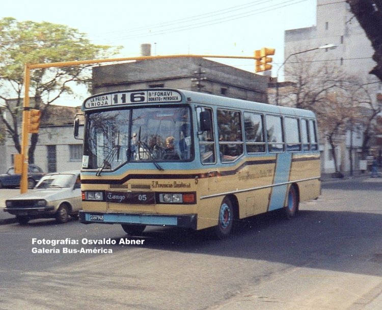 Mercedes-Benz OF 1214 - San Juan - Provincias Unidas 
S 597948
Línea 116 - Interno 5

Fotografía: Osvaldo Abner
Gestión: Pablo Olguín
Palabras clave: Gamba / Rosario
