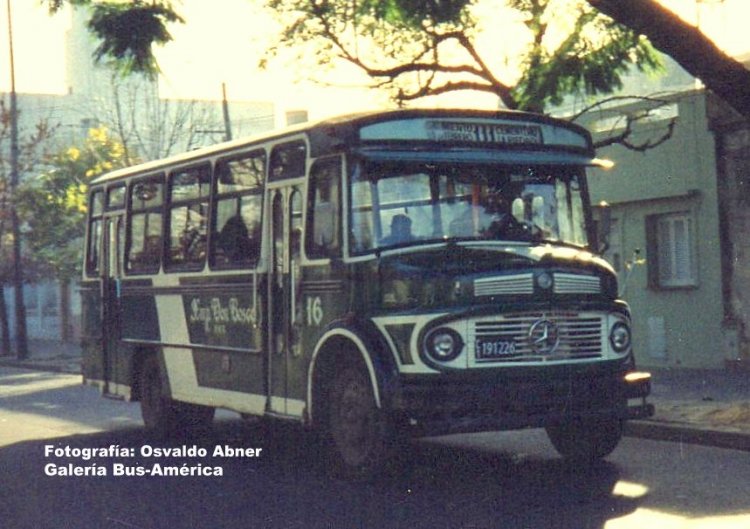Mercedes-Benz LO 1114 - Supercar - Don Bosco
C 1191226
Línea 111 - Interno 16

Fotografía: Osvaldo Abner
Gestión: Pablo Olguín
Palabras clave: Gamba / Rosario