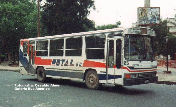 Zanello - Bi-Met - Cotal
Línea 131 - Interno 25

Fotografía: Osvaldo Abner
Gestión: Pablo Olguín
Palabras clave: Gamba / Rosario