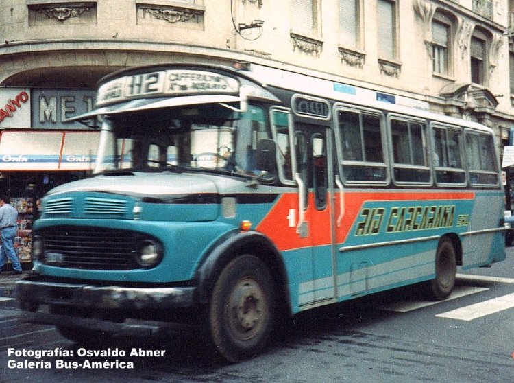 Mercedes-Benz LO 1114 - Ottaviano - Río Carcarañá
Línea 112 - Interno 1

Fotografía: Osvaldo Abner
Gestión: Pablo Olguín
Palabras clave: Gamba / Rosario