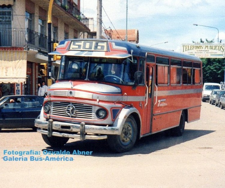 Mercedes-Benz LO 1114 - Supercar - 7 De Agosto
Línea 506 - Interno 21

Fotografía: Osvaldo Abner
Gestión: Pablo Olguín
Palabras clave: Gamba / 506