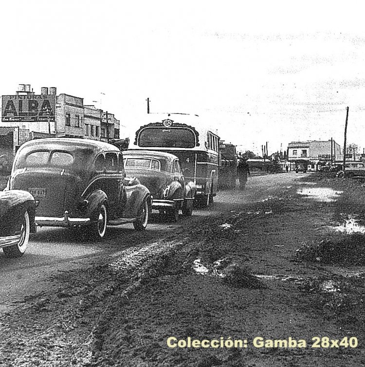 Sargento Cabral Companía de Transportes
Aparentemente esta empresa desaparecería, se comenta en 
varios espacios que será absorbida por La Nueva Metropol
Foto en homenaje a su trayectoria

Foto: M E Giordano
Colección: Gamba 28x40
Palabras clave: Gamba / 182