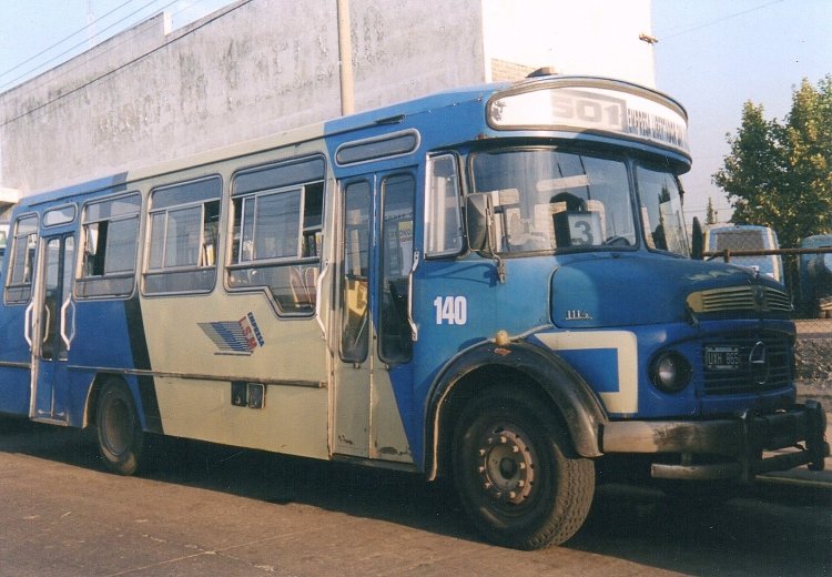 Mercedes-Benz LO 1114 - C.E.A.P. - Empresa Libertador San Martín
B 2072190 - UXH 865
Ver logotipo de la empresa

Fotografía: Fernando Carnevale
Archivo: Osvaldo Abner 
Gestión: Pablo Olguín
Palabras clave: Gamba / 501