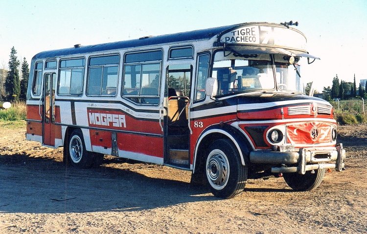 Mercedes-Benz LO 1114 - El Diseño - M.O.G.P.S.A.
C 1314118 - VUF 283
Línea 721 - Interno 83

Foto: Fernando Vigna
Archivo: Osvaldo Abner
Gestión: Pablo Olguín
Palabras clave: Gamba / 721