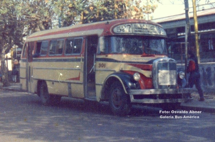 Mercedes-Benz LO 911 - Biglia - E. Transportes Lanús
Línea 527 - Interno 301

Fotografía: Osvaldo Abner
Palabras clave: Gamba / 527