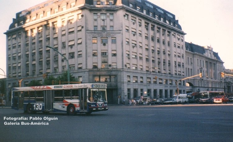 El Detalle OA 105 - El Detalle - T.A.B.A.
Línea 130 - Interno 204

Fotografía: Pablo Olguín
Palabras clave: Gamba / 130