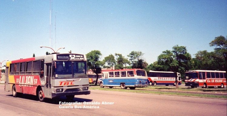 Mercedes-Benz OF 1318 - BUS - T.A. Luján S.A. 
Línea 52 - Interno 168
Se aprecian en la imagen varias unidades más,
entre ellas, locales, de larga y media distancia

Fotografía: Osvaldo Abner
Gestión: Pablo Olguín
Palabras clave: Gamba / 52