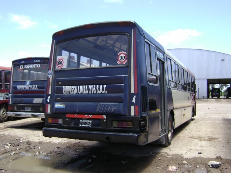 Mercedes-Benz OHL 1420 - BUS - Línea 216
ATV 394
Línea 166 - Interno 4 
Vista de culata de este Bus OH 1320 que fue el interno 4 de Linea 166 entre 1996 y 2008.
Luego pasó a Linea 365 en 2008 y finalmente recaló en la Ciudad de Tucumán.
Foto: 24/11/2007.
http://galeria.bus-america.com/displayimage.php?pos=-27252
http://galeria.bus-america.com/displayimage.php?pos=-27255

