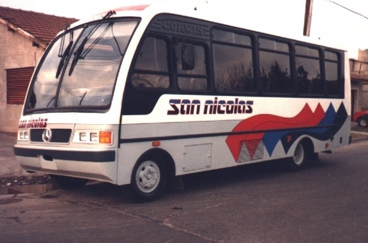 Mercedes-Benz LO 814 - Corwin - San Nicolás
San Nicolás
Configuración de turismo para este LO 814 de la Empresa San Nicolás. 

Foto gentileza de Corwin.

http://galeria.bus-america.com/displayimage.php?pos=-28758

