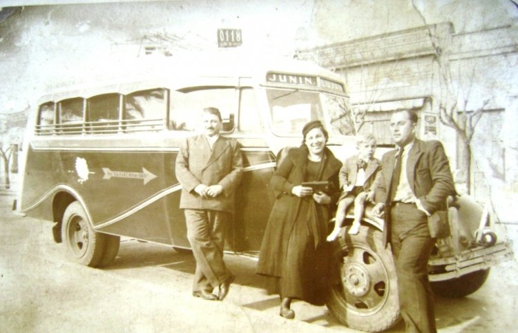 Chevrolet - Gnecco - La Flecha de Oro
0118
La Flecha De Oro, de Junín
Gentileza Familia Luchetti 
Palabras clave: Junin