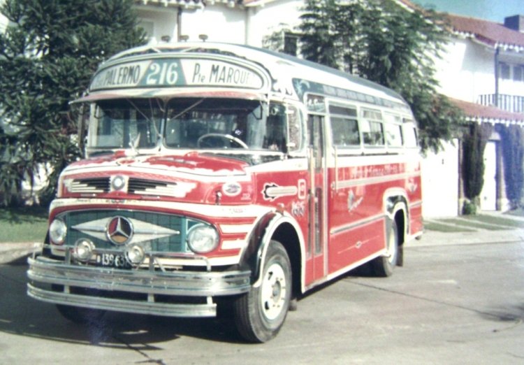 Mercedes-Benz LO 1112 - A.L.A. - Empresa Línea 216 S.A.T.
B 139632
Línea 216 - Interno 165
Gentileza de FAMILIA LUCHETTI

http://galeria.bus-america.com/displayimage.php?pos=-28418
