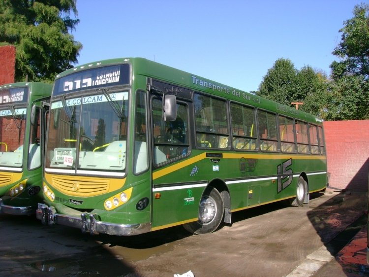 Mercedes-Benz OF 1418 - Metalpar - Transportes del Sur
Línea 515 - Interno 31
Unidad 0km de la 515, directamente ingresó con los nuevos colores del Partido de Almirante Brown.
