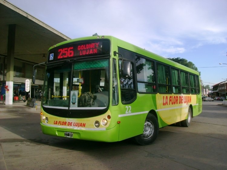 Agrale MT 12 - Todo Bus - La Flor de Luján
ICT 085
Línea 256 - Interno 22
Saliendo de la terminal.

http://galeria.bus-america.com/displayimage.php?pos=-26466
