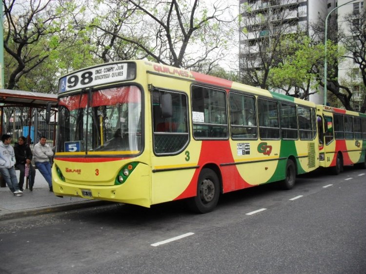 Mercedes-Benz OH 1115 - Ugarte - Expreso Quilmes
EKH 433
Línea 98 - Interno 3
Unidad ex Línea 188, internos 1815 y 1738, estuvo en la 98 hasta 
este lunes 21 de octubre de 2013 que fue reemplazado por un Metalpar 
con corte de pintura "Los Constituyentes". Y si, os OH 1115...
