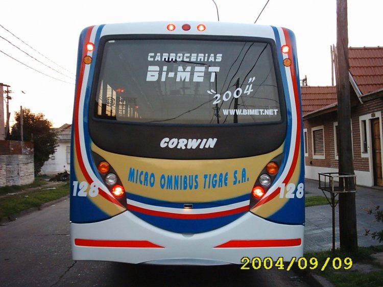 Mercedes-Benz OF 1417 - Bi-Met - M.O.T.S.A.
Línea 720 - Interno 128
Flamantisimo BiMet motor delantero para MOTSA, fotografia tomada 
en la puerta del centro carrocero Corwin como bien lo indica la imagen 
el 9 de Septiembre de 2004. 
Foto cedida por BiMet

http://galeria.bus-america.com/displayimage.php?pos=-28434
