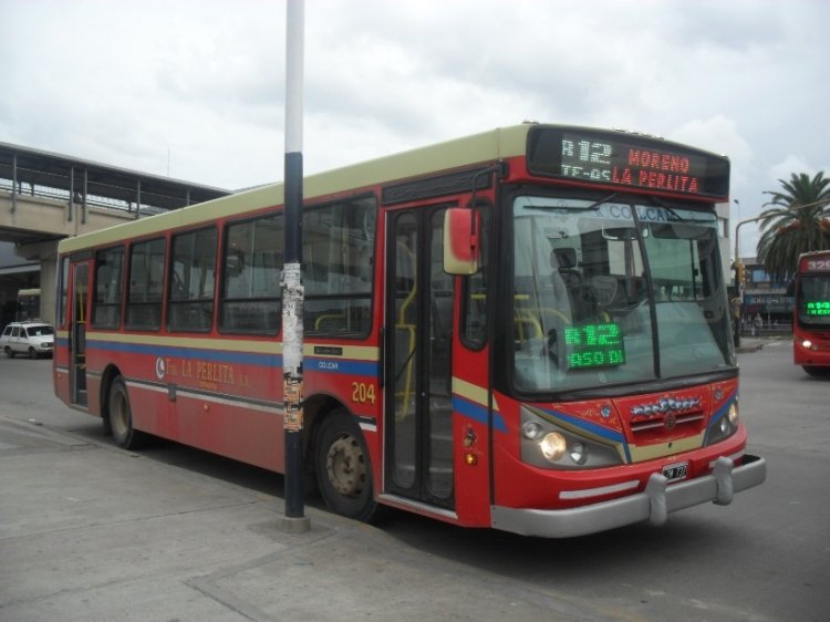 Mercedes-Benz OF 1418 - Bi-Met - La Perlita
Línea 501 - Interno 204
Los últimos Bi-Met que entraron a La Perlita lo hicieron provistos de cartelera electrónica
En el de la foto, reemplazaron el número de línea por el código de recorrido.
Palabras clave: BiMet